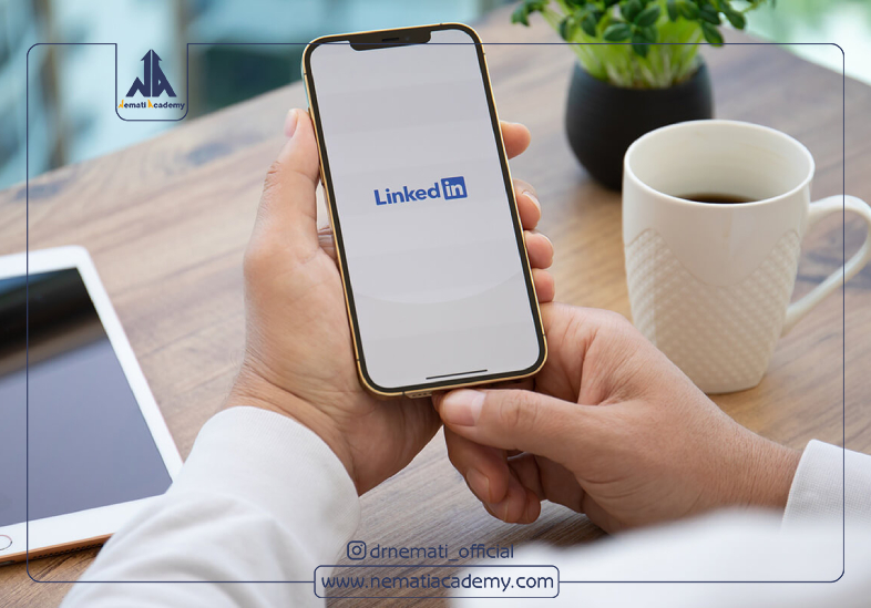 لینکدین برای کمک به سازندگان Topic Prompt های جدیدی اضافه می‌کند